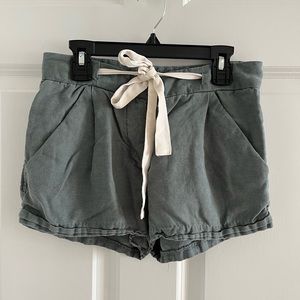 Aritzia Wilfred Allegra Short size 00 olive green